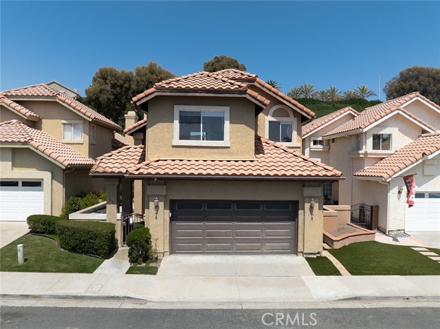 53 Albergar, San Clemente CA: https://media.crmls.org/medias/82999376-8c2d-4eb4-9716-fffca7fc6bc2.jpg