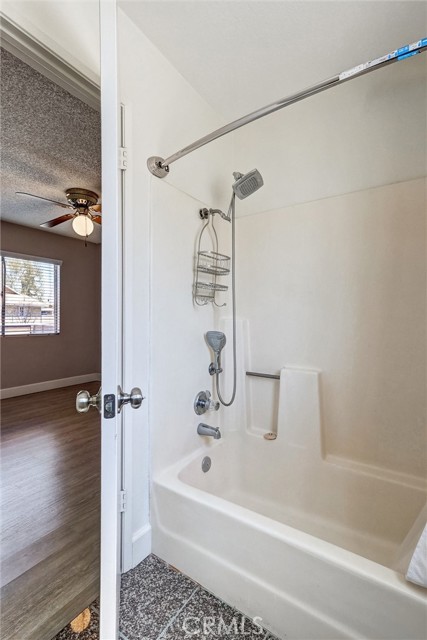 Detail Gallery Image 16 of 35 For 3642 Oak Creek Dr #D,  Ontario,  CA 91761 - 2 Beds | 2 Baths