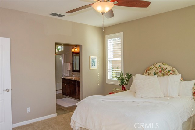 Detail Gallery Image 4 of 39 For 3552 Hampton Way, Clovis,  CA 93619 - 3 Beds | 2 Baths