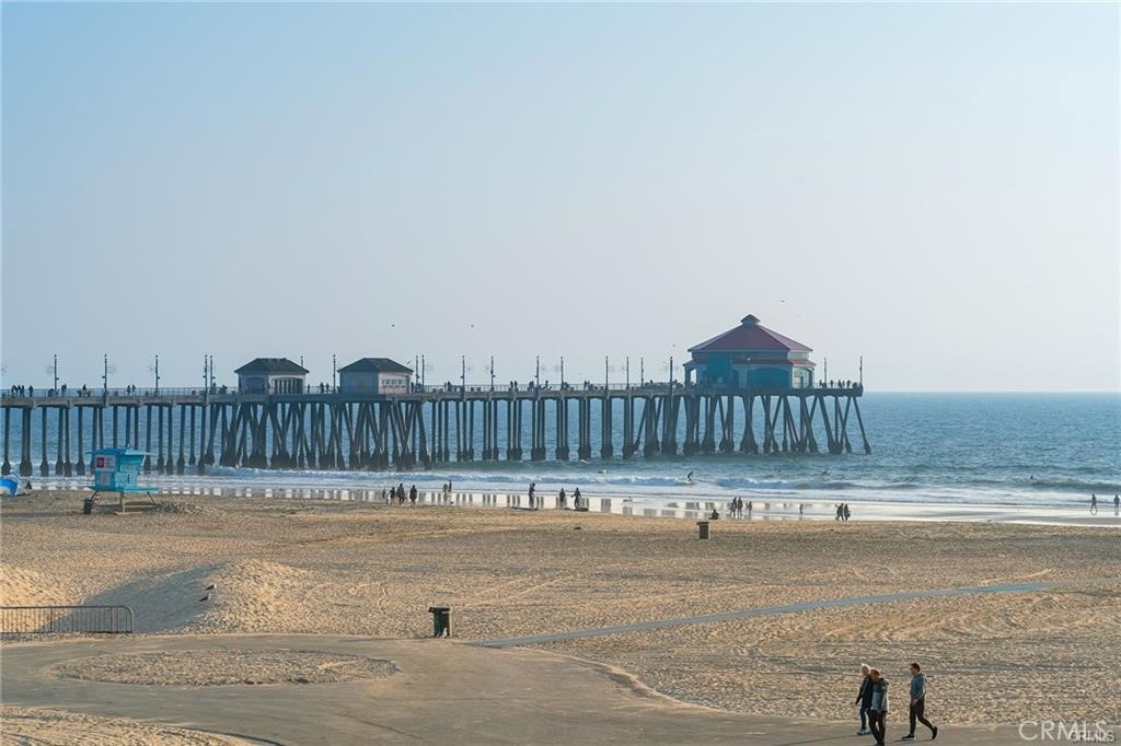 https://media.crmls.org/medias/829a0c53-3050-4586-8193-ab28335c7d78.jpg?preset=X-Large