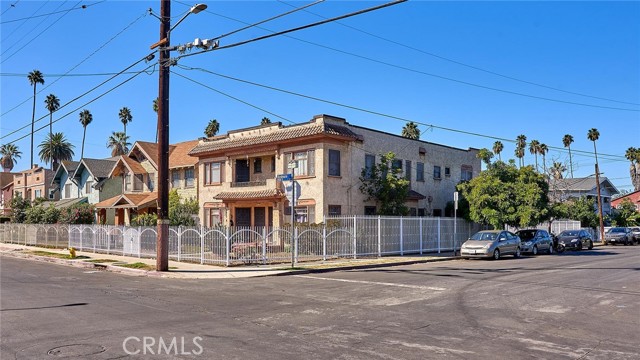 1501 S Ardmore Avenue #4, Los Angeles, CA, 90006 1501 S Ardmore Avenue #4, Los Angeles, CA, 90006