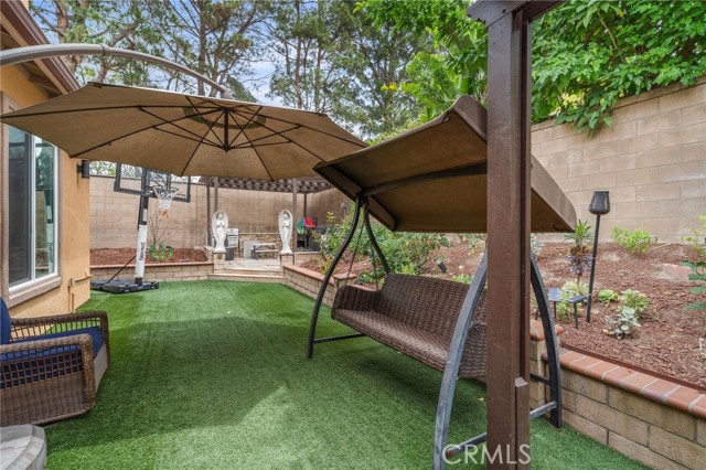 2 Dos Rios, Irvine CA: https://media.crmls.org/medias/829a4888-6229-4882-9b08-066c6391fcf0.jpg