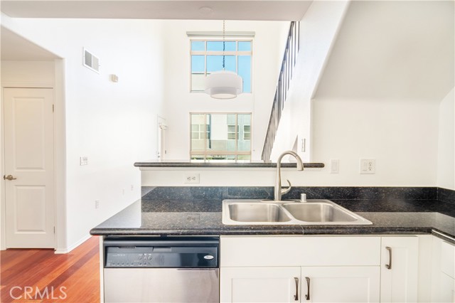 100 S Alameda Street # 452, Los Angeles, California 90012, 1 Bedroom Bedrooms, ,1 BathroomBathrooms,Residential Lease,For Rent,100 S Alameda Street # 452,CRSR25028681