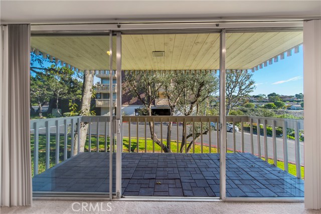 6542 Ocean Crest Drive, Rancho Palos Verdes, California 90275, 2 Bedrooms Bedrooms, ,2 BathroomsBathrooms,Residential,Sold,Ocean Crest,SB17001754