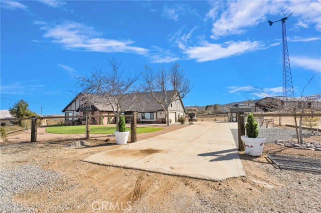 Detail Gallery Image 2 of 68 For 5205 Snow Line, Phelan,  CA 92371 - 3 Beds | 2 Baths