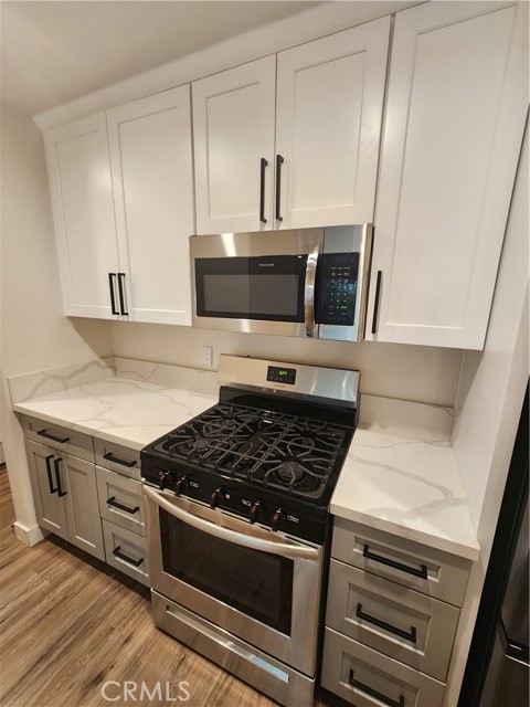 Detail Gallery Image 15 of 36 For 120 S Francisca Ave #18,  Redondo Beach,  CA 90277 - 2 Beds | 2/1 Baths