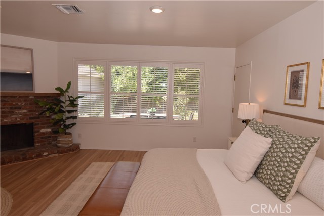 3 Bed Home for Sale in Encino, California
