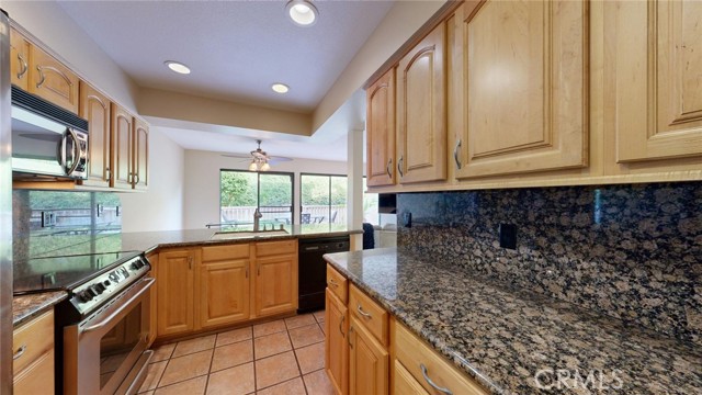 Detail Gallery Image 12 of 37 For 219 Avenida Adobe, San Clemente,  CA 92672 - 2 Beds | 1/1 Baths