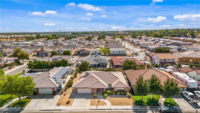 Detail Gallery Image 2 of 25 For 43642 Sierra Vista Dr, Lancaster,  CA 93536 - 3 Beds | 2 Baths