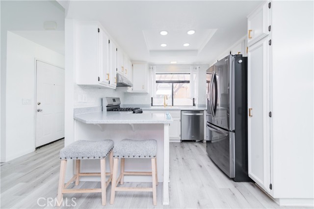 3555 W Greentree Circle, Anaheim CA: https://media.crmls.org/medias/829de7a8-d322-490b-9d6d-65cf55d88c08.jpg