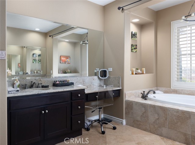 16778 Nandina Avenue, Riverside CA: https://media.crmls.org/medias/829f053d-c413-42f6-8c5d-4576ab1230f1.jpg