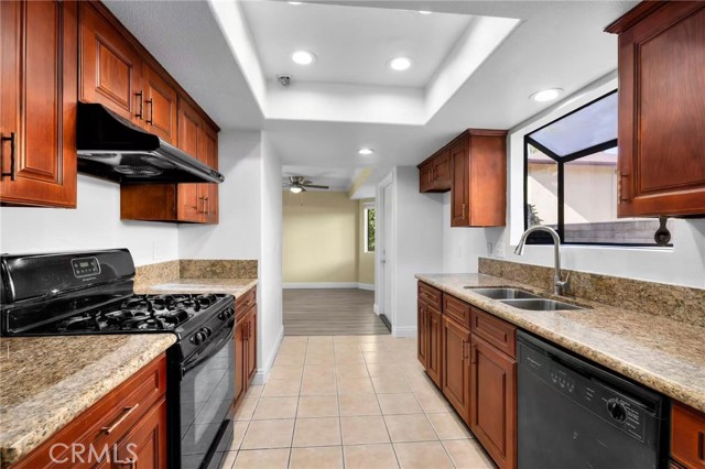 Detail Gallery Image 6 of 16 For 3831 1/4 Bresee, Baldwin Park,  CA 91706 - 4 Beds | 3/1 Baths