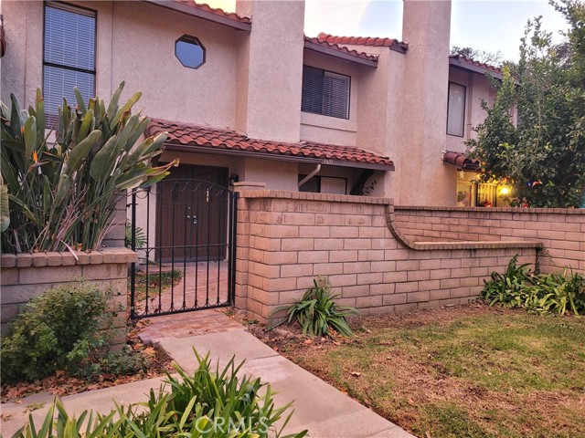 Detail Gallery Image 1 of 13 For 9810 Allesandro Ct, Rancho Cucamonga,  CA 91730 - 3 Beds | 2/1 Baths