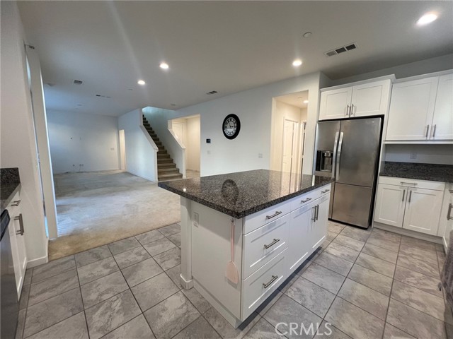 Detail Gallery Image 5 of 23 For 6986 Silverado, Chino,  CA 91710 - 4 Beds | 3 Baths