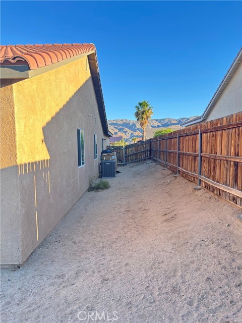 71578 Florida Drive, 29 Palms CA: https://media.crmls.org/medias/82a13867-353d-482f-a986-dda763e166bc.jpg