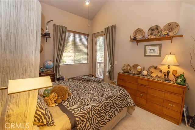 Detail Gallery Image 40 of 44 For 39255 Seminole, Fawnskin,  CA 92333 - 5 Beds | 4/1 Baths