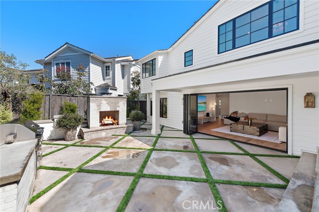 1963 Port Edward Place, Newport Beach CA: https://media.crmls.org/medias/82a32cde-b5e7-4ac7-beef-69123a31eb02.jpg