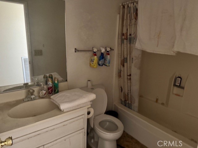 https://media.crmls.org/medias/82a3577f-7244-4f95-8b69-a651ae3e7280.jpg?preset=X-Large