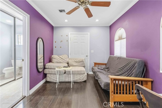 Detail Gallery Image 26 of 53 For 10457 Variel Ave, Chatsworth,  CA 91311 - 6 Beds | 5 Baths