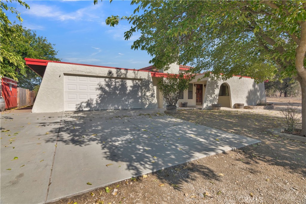 6180 Avenida Trinidad