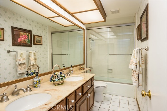 property-img