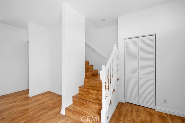 Detail Gallery Image 14 of 34 For 8958 Burnet Ave #C6,  North Hills,  CA 91343 - 2 Beds | 3 Baths