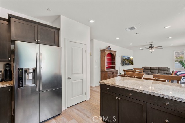 6283 Big Bend Way, Jurupa Valley CA: https://media.crmls.org/medias/82a59dd2-c5b6-4edd-a73b-f512c2d7e3f5.jpg