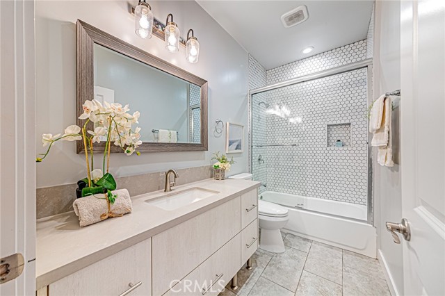 Detail Gallery Image 11 of 24 For 1226 Meadowbrook, Los Angeles,  CA 90019 - – Beds | – Baths