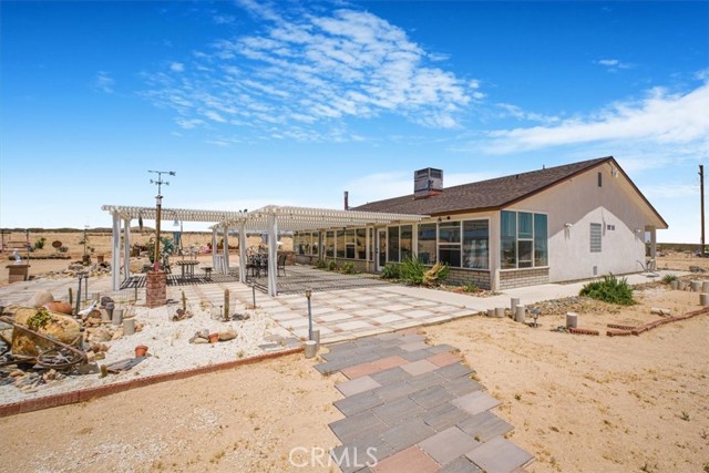 61975 La Brisa Drive, Joshua Tree CA: https://media.crmls.org/medias/82a6f926-4765-48ee-9f4a-f60cfbacbcf3.jpg