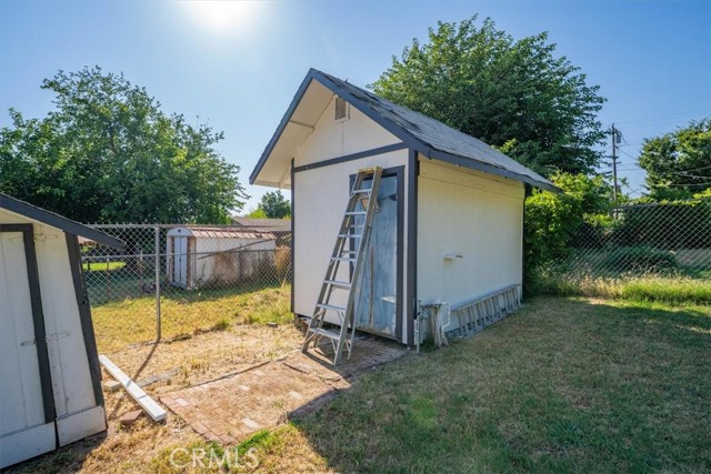 21999 Riverside Avenue, Red Bluff CA: https://media.crmls.org/medias/82a736b0-3f18-475a-98a8-6308a0900c8b.jpg