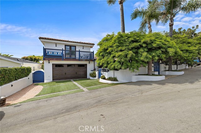 490 Agate, Laguna Beach CA: https://media.crmls.org/medias/82a73ca8-3f84-4563-bb12-ec2c1296ef53.jpg