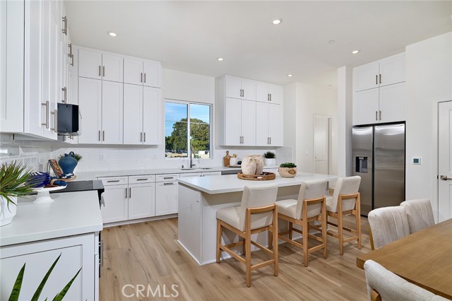 Detail Gallery Image 7 of 33 For 7251 Aura Cir, Huntington Beach,  CA 92647 - 4 Beds | 3/1 Baths