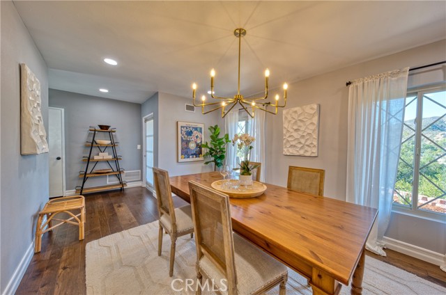 Detail Gallery Image 10 of 39 For 3025 Hollywell Pl, Glendale,  CA 91206 - 3 Beds | 2/1 Baths