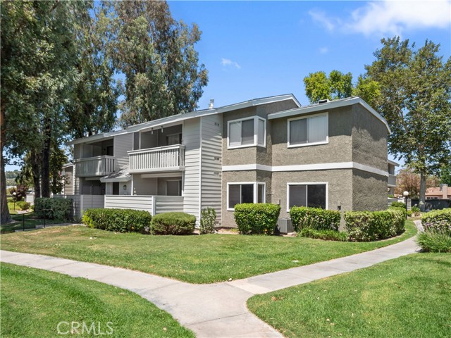 Detail Gallery Image 1 of 28 For 27644 Susan Beth Way #F,  Saugus,  CA 91350 - 2 Beds | 1 Baths