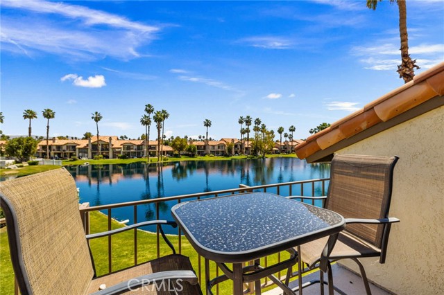 55108 Firestone, La Quinta CA: https://media.crmls.org/medias/82a8e7ac-2365-40c8-b9c0-59af19216658.jpg