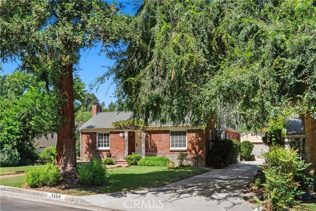 Detail Gallery Image 2 of 35 For 3159 Redwood, Riverside,  CA 92501 - 3 Beds | 2 Baths