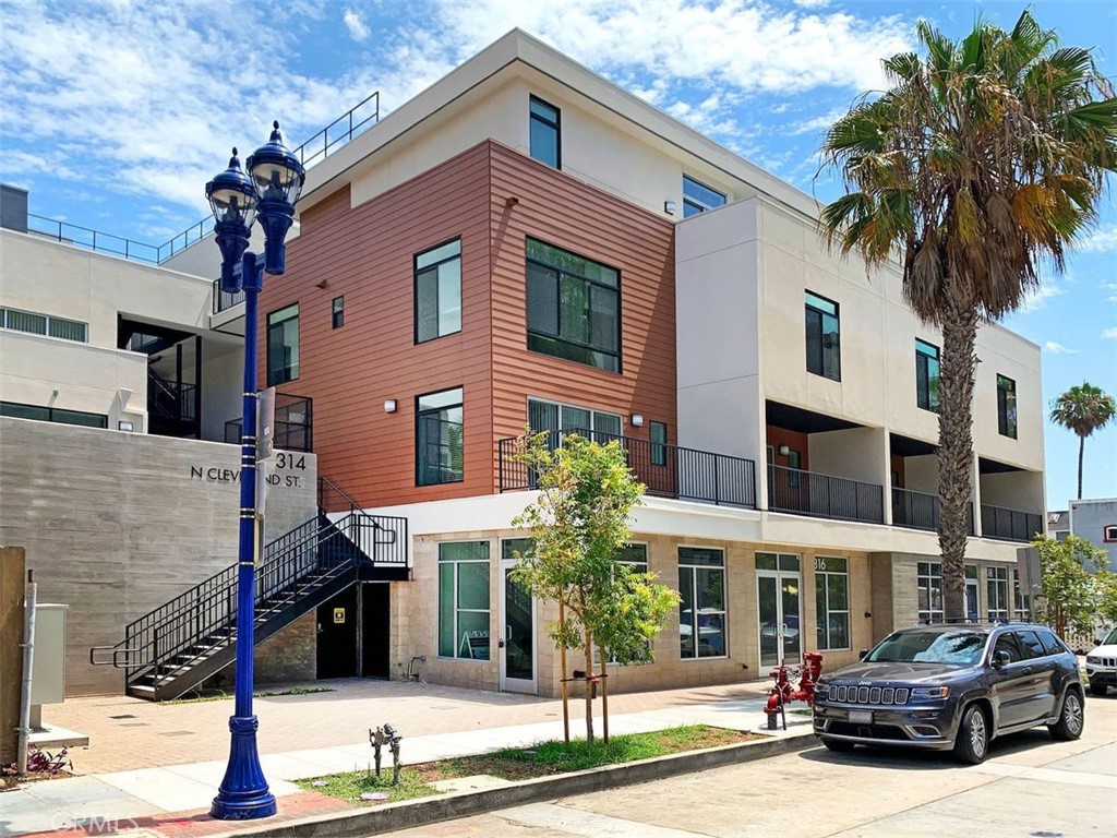 314 N. Cleveland Street #4