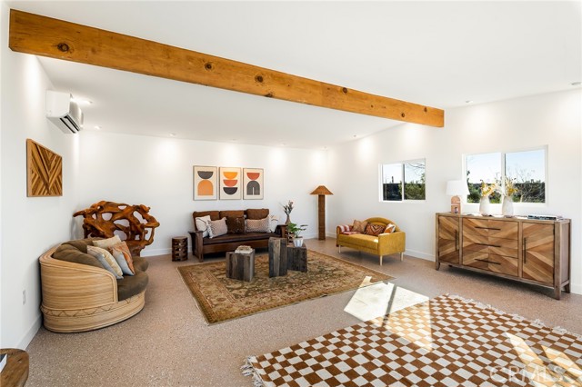 70315 Indian Trail, 29 Palms CA: https://media.crmls.org/medias/82abf2ac-5c97-4597-afcc-620b6e643c51.jpg