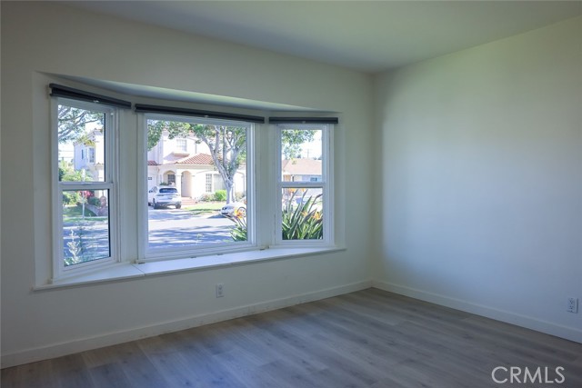 Detail Gallery Image 13 of 17 For 11253 Segrell Way, Culver City,  CA 90230 - 3 Beds | 2 Baths