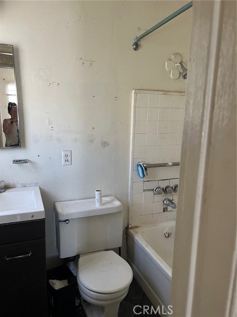 1009 W Spruce Street #3, Compton, CA, 90220 1009 W Spruce Street #3, Compton, CA, 90220