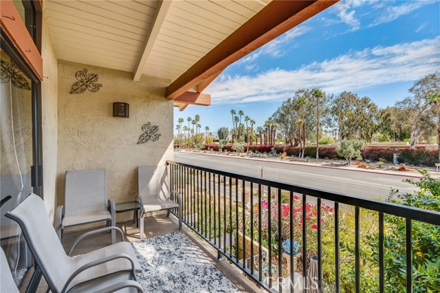 Detail Gallery Image 12 of 42 For 1411 N Sunrise Way #18,  Palm Springs,  CA 92262 - 2 Beds | 2 Baths