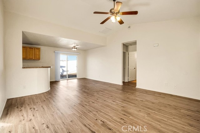 60803 Division Street, Joshua Tree CA: https://media.crmls.org/medias/82ae30ec-1226-4fbe-8372-7bb8260165c2.jpg