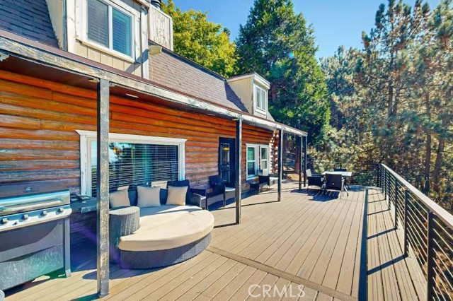 Detail Gallery Image 8 of 49 For 1960 Willow Dr, Running Springs,  CA 92382 - 4 Beds | 3 Baths