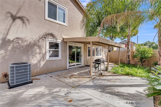 277 Avenida San Miguel, Perris CA: https://media.crmls.org/medias/82aecdae-7ac8-4aa5-a7c6-f72393f364af.jpg