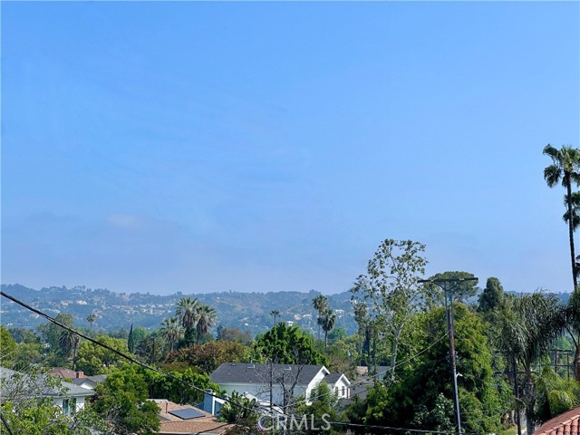 Detail Gallery Image 2 of 2 For 14702 Magnolia Bld #103,  Sherman Oaks,  CA 91403 - 3 Beds | 3/1 Baths