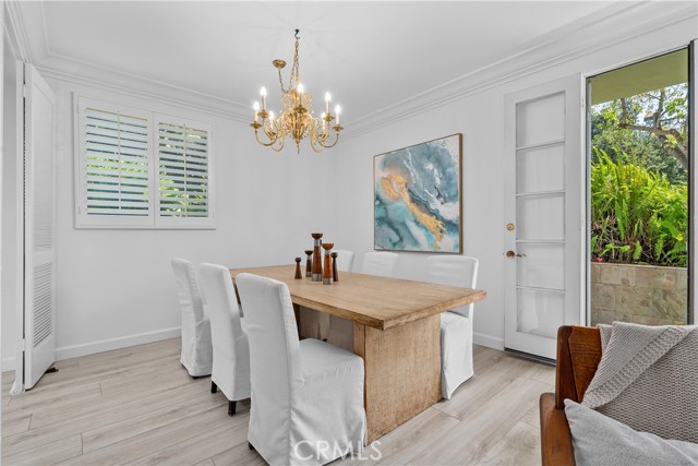 4949 Genesta Avenue, Encino CA: https://media.crmls.org/medias/82af8ea2-b0cd-4f33-b80f-db4ccc70222d.jpg
