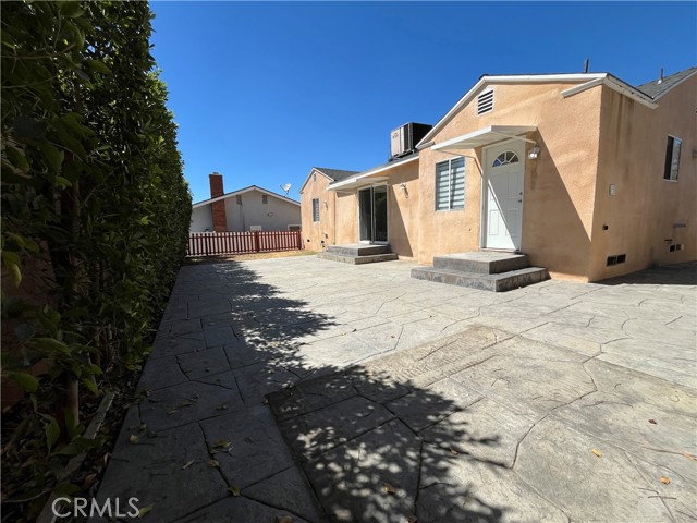 7860 Wentworth Street, Sunland CA: https://media.crmls.org/medias/82b03f3b-36a5-45b9-b64a-18a6ed79b70c.jpg
