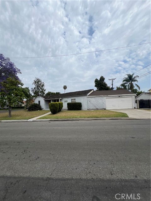 9904 Rives Avenue, Downey CA: https://media.crmls.org/medias/82b04158-f920-4232-8cb2-ccca1994b68d.jpg
