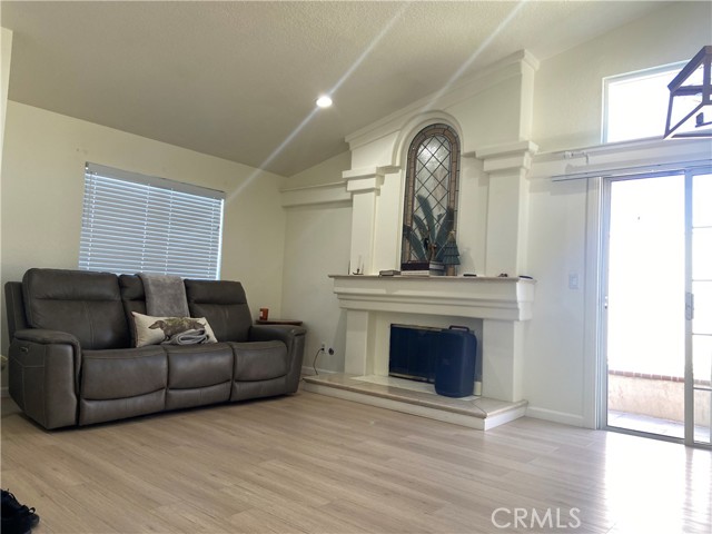 Detail Gallery Image 10 of 36 For 3256 Shale Rd, Palmdale,  CA 93550 - 4 Beds | 2 Baths