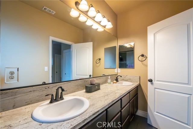 Detail Gallery Image 12 of 19 For 2893 Beachcomber, Chico,  CA 95973 - 3 Beds | 2 Baths